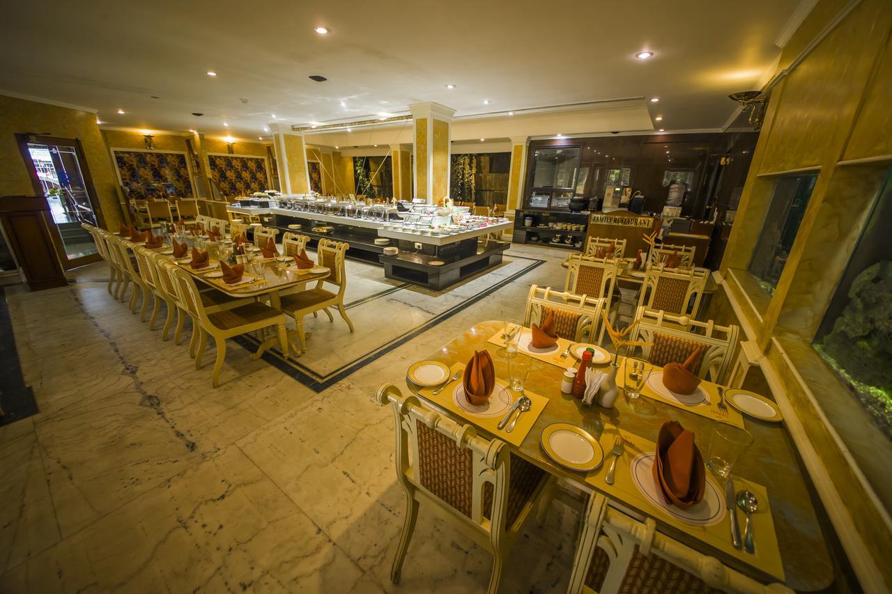 Hotel The Renai Cochin Kochi Esterno foto