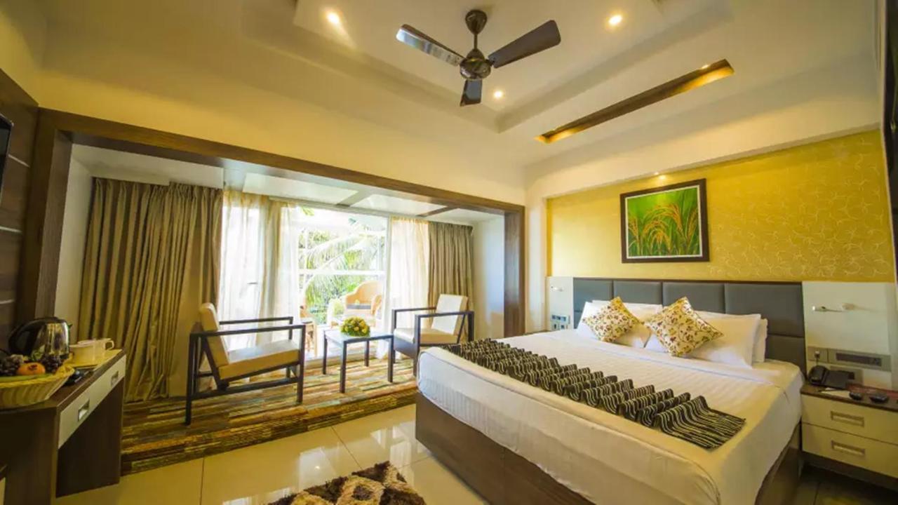 Hotel The Renai Cochin Kochi Esterno foto