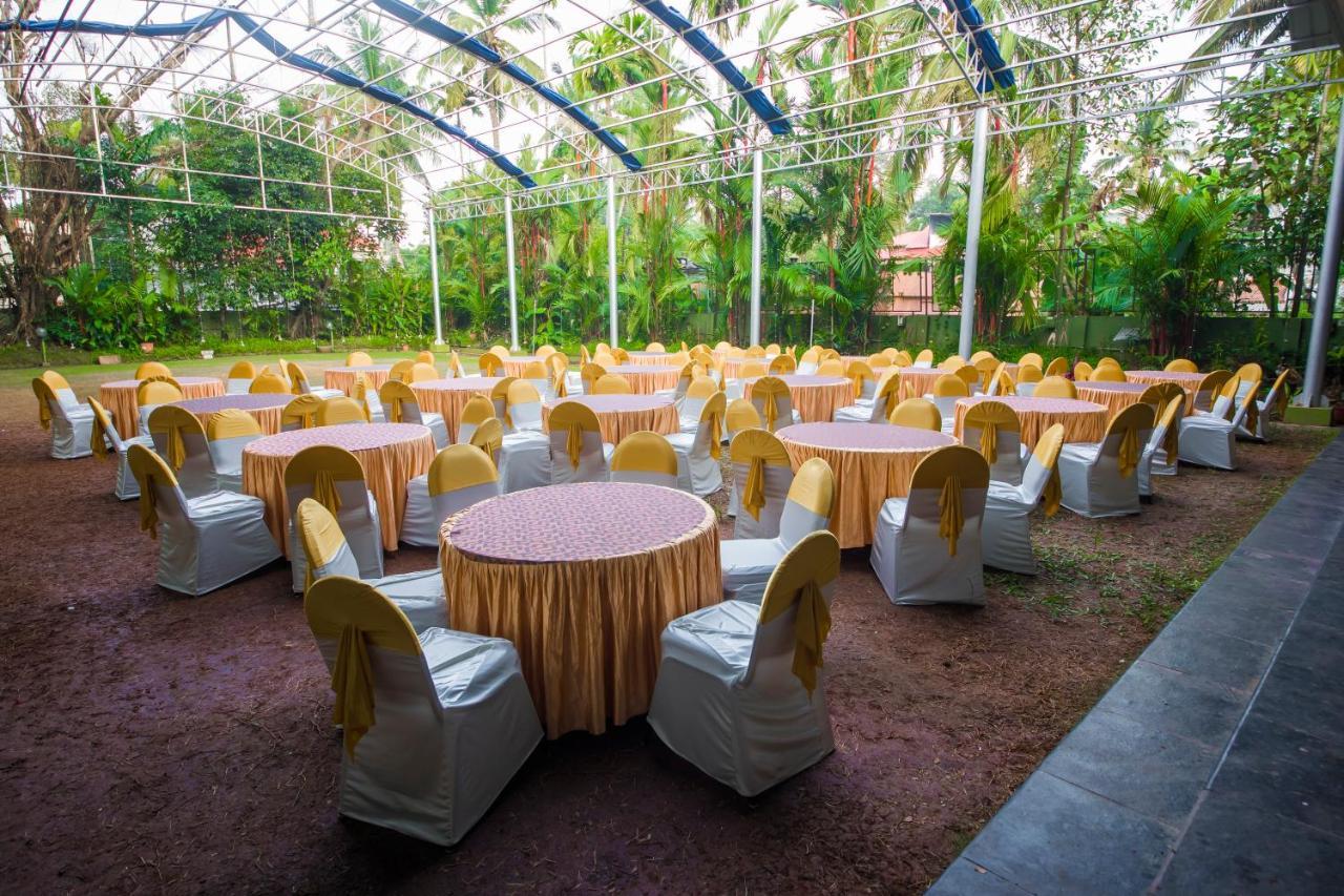 Hotel The Renai Cochin Kochi Esterno foto