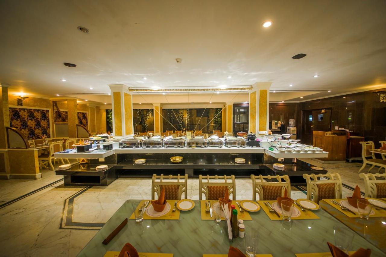 Hotel The Renai Cochin Kochi Esterno foto