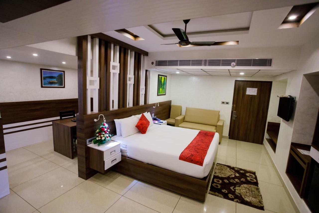 Hotel The Renai Cochin Kochi Esterno foto