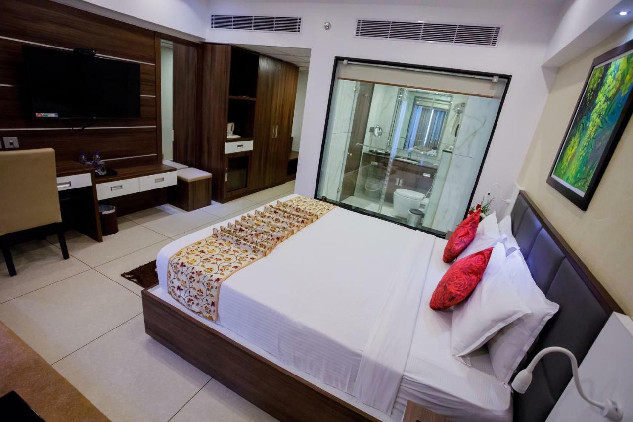Hotel The Renai Cochin Kochi Esterno foto