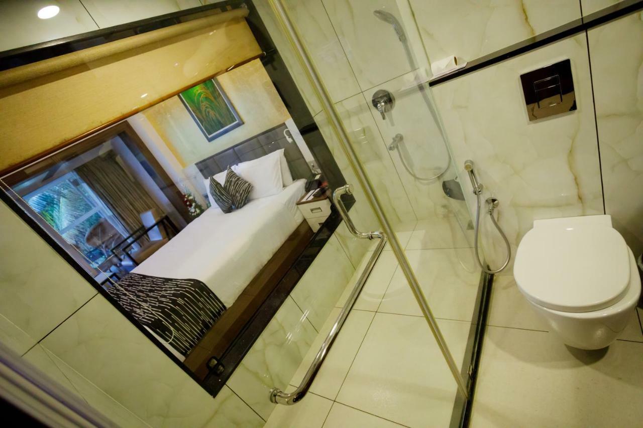 Hotel The Renai Cochin Kochi Esterno foto